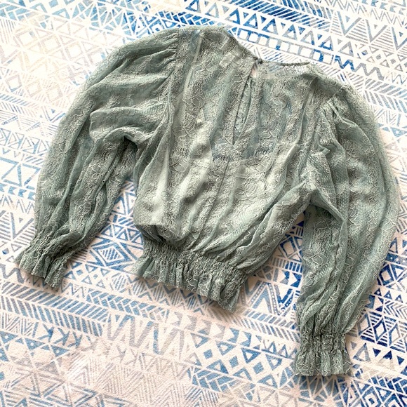 ๐Host Pick!๐ Alice McCall Lace Top - Picture 6 of 11